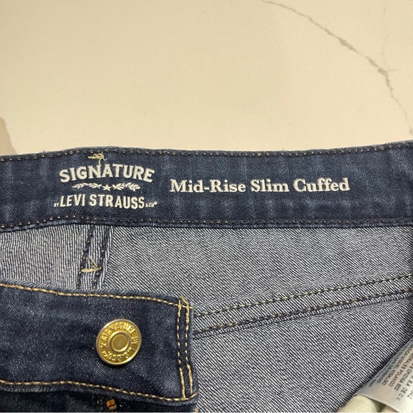 Signature by Levi Strauss Women’s Mid-Rise Slim Cuffed Jeans Size 2 - Picture 6 of 11